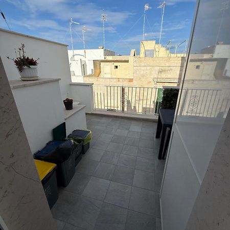 F&L House Apartment โปลีญาโนอามาเร ภายนอก รูปภาพ