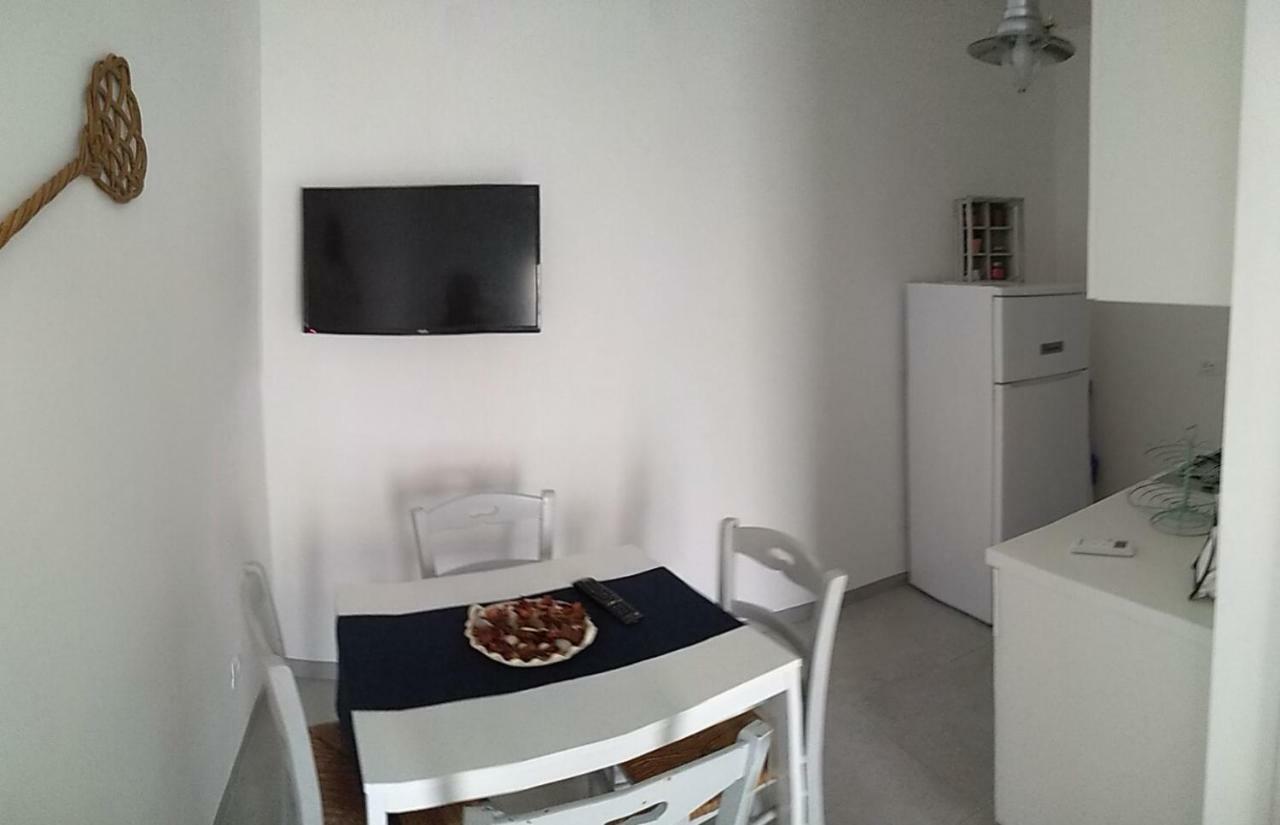 F&L House Apartment โปลีญาโนอามาเร ภายนอก รูปภาพ